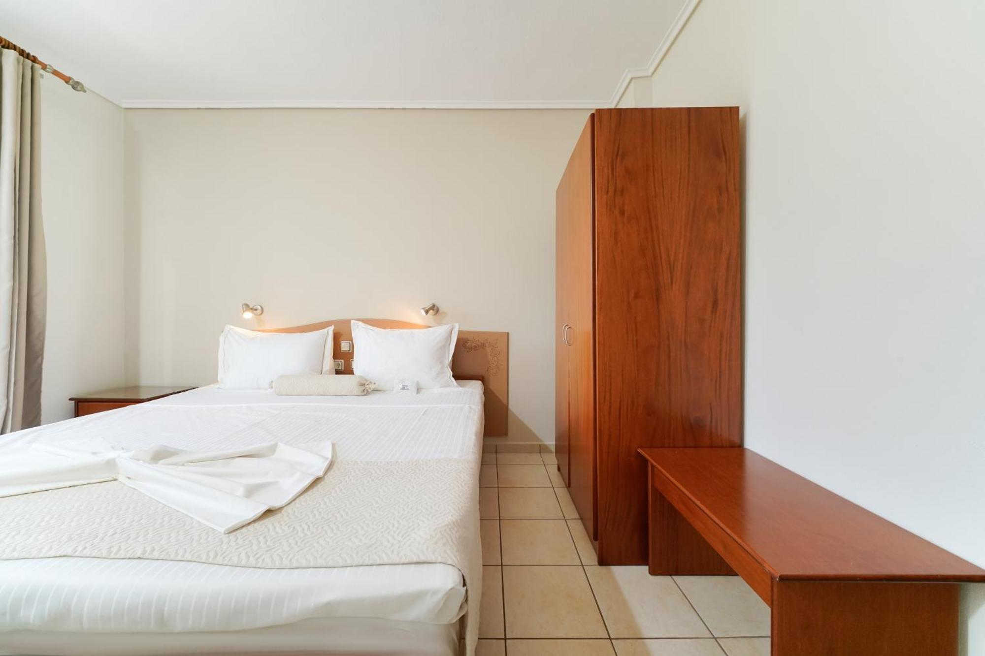 Hotel Golden Sunset Skala Rachoni  Zewnętrze zdjęcie